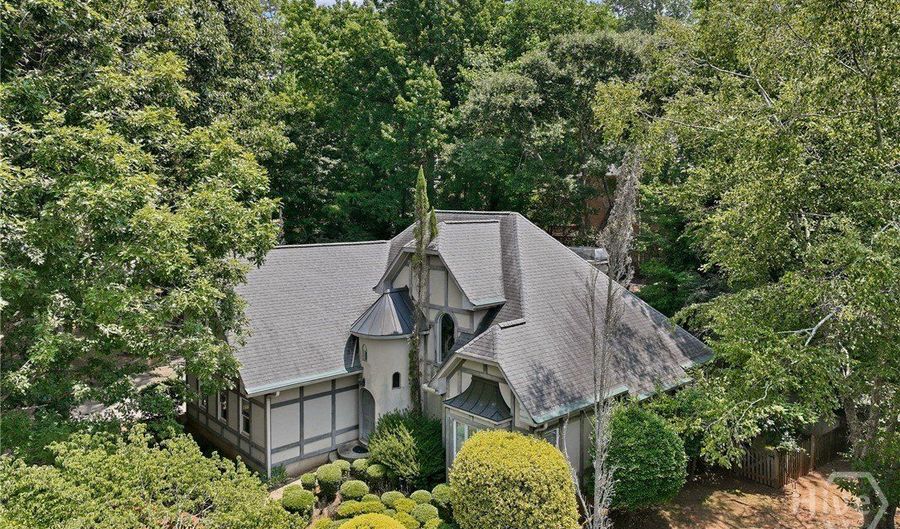 372 Woodhaven Dr, Athens, GA 30606 - 4 Beds, 3 Bath