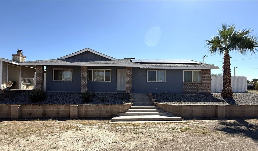 1415 Sahuaro Dr, Bullhead City, AZ 86442 - 3 Beds, 2 Bath
