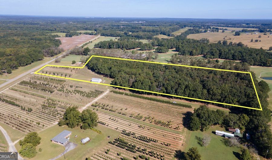 1904 Highway 341 S, Barnesville, GA 30204 - 2 Beds, 2 Bath