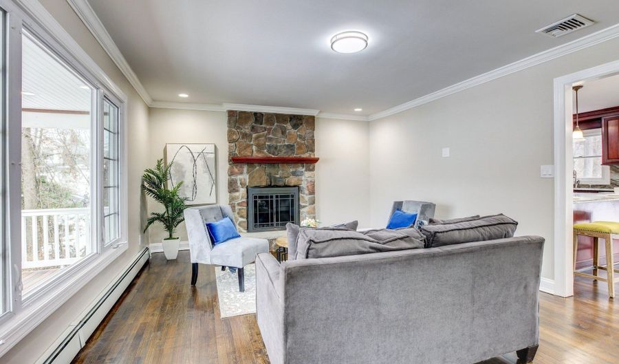 119 East Rd, Belford, NJ 07718 - 4 Beds, 2 Bath