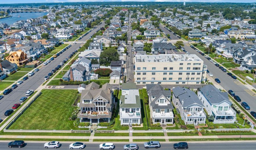 305 Ocean Ave, Avon By The Sea, NJ 07717 - 5 Beds, 3 Bath