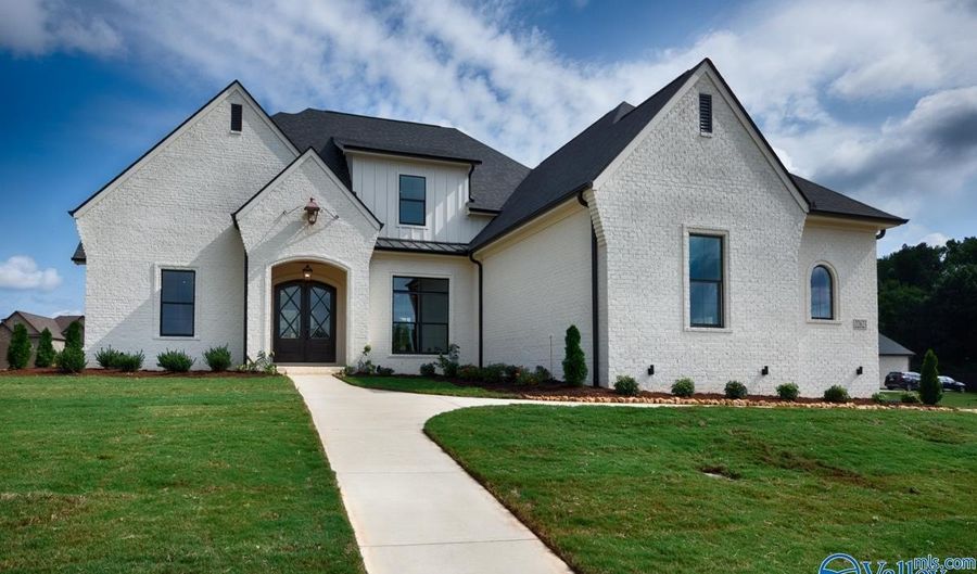 22623 Mary Grace Dr, Athens, AL 35613 - 4 Beds, 5 Bath