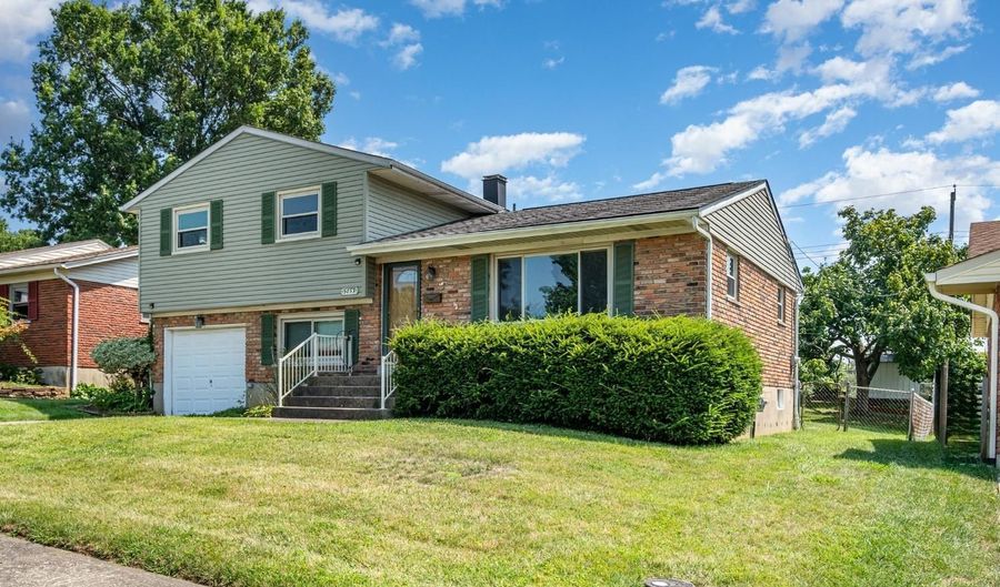 5153 Kincardine Dr, Cincinnati, OH 45238 - 3 Beds, 2 Bath