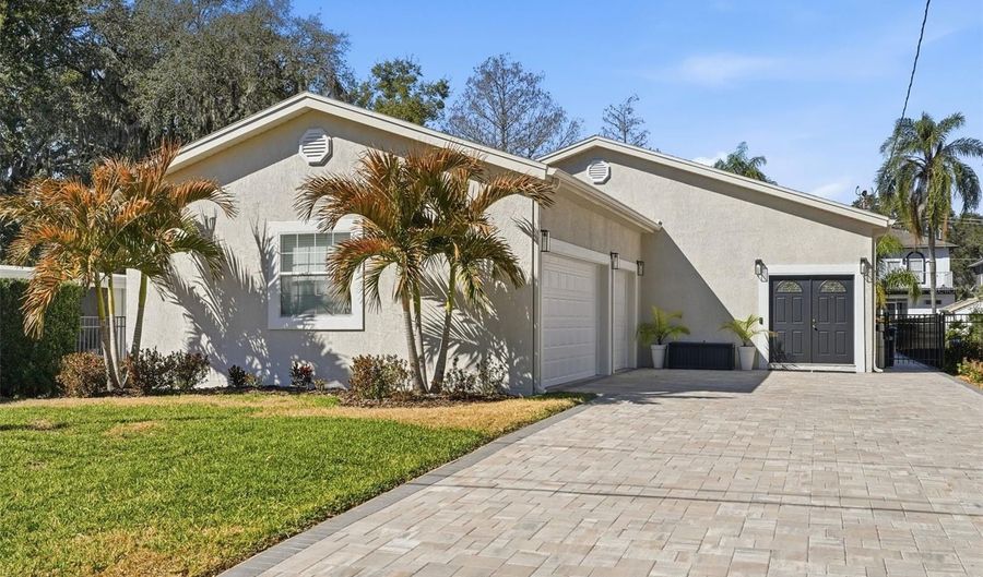 5412 PARKWAY Dr, Belle Isle, FL 32809 - 3 Beds, 3 Bath