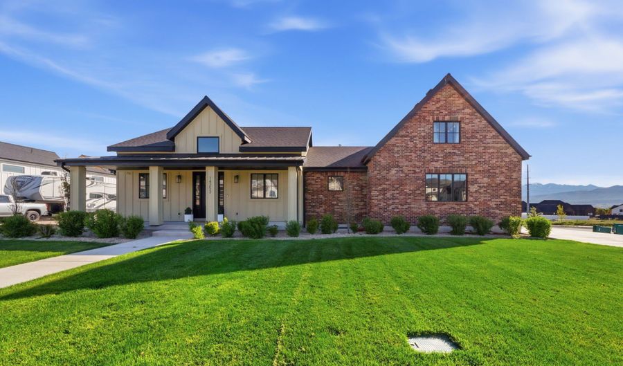 14253 S JEMMA Dr, Bluffdale, UT 84065 - 8 Beds, 6 Bath