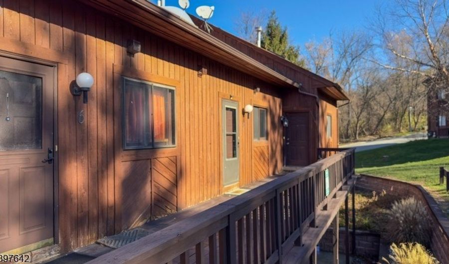 1 Snowbird Ct, Alloway, NJ 07462 - 2 Beds, 1 Bath