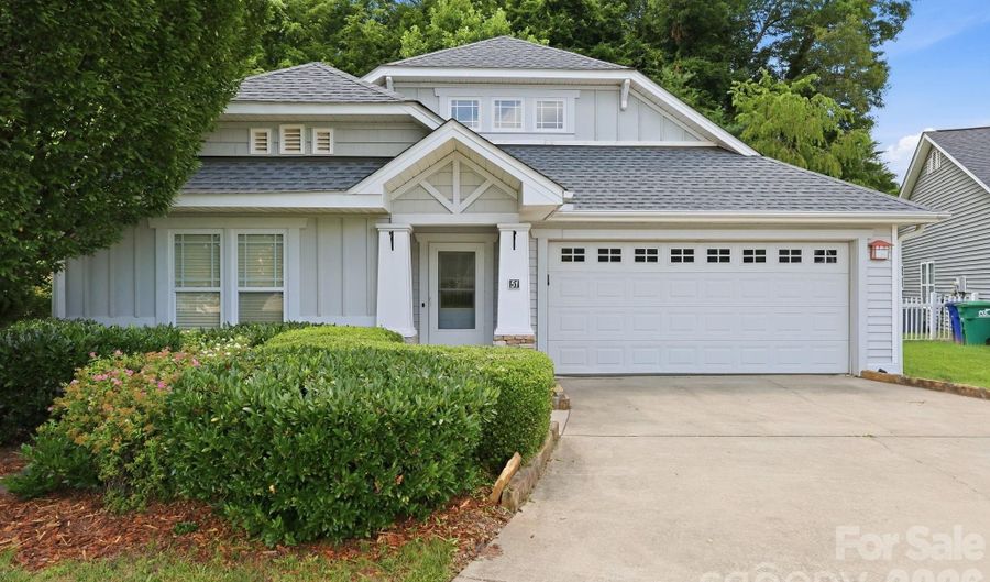 51 Sunview Cir, Arden, NC 28704 - 3 Beds, 2 Bath