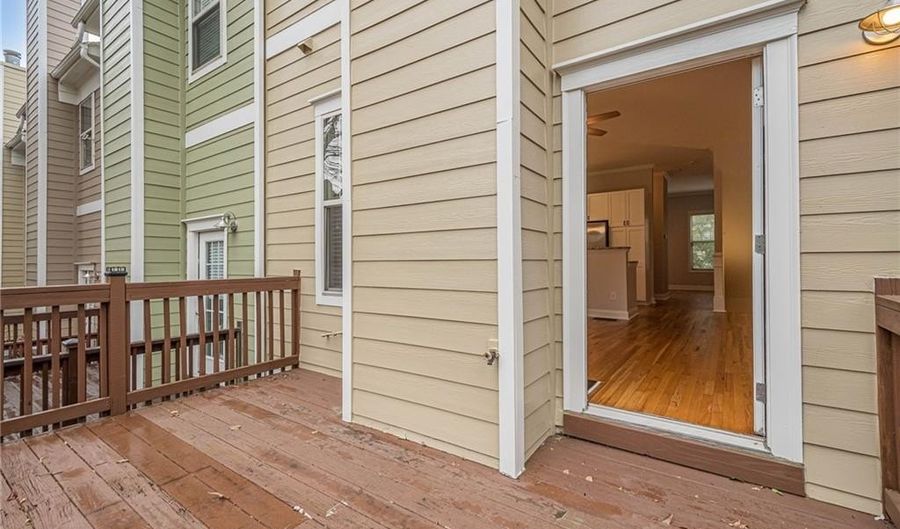 1949 Sterling Oaks Cir NE 13, Atlanta, GA 30319 - 3 Beds, 4 Bath