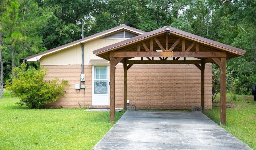 320 Brobston, Baxley, GA 31513 - 3 Beds, 3 Bath