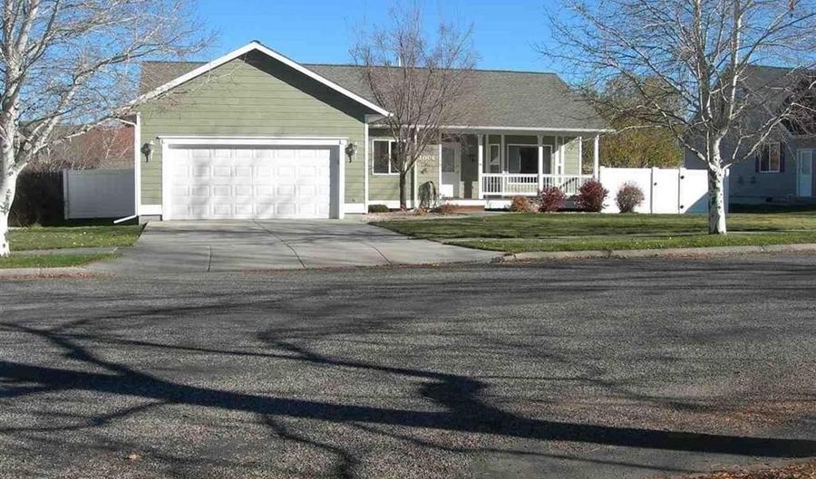 1008 Mountain Ash Ave, Bozeman, MT 59718 - 3 Beds, 2 Bath