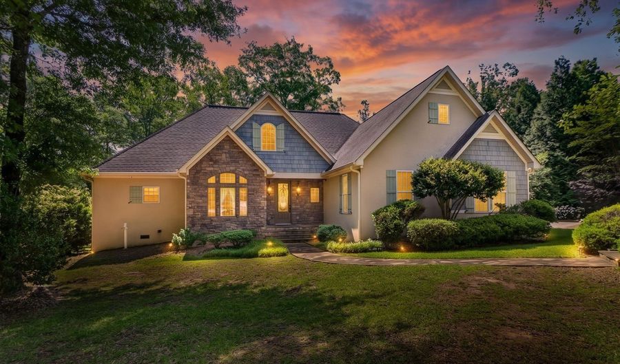 117 Big Oak Dr, Barnesville, GA 30204 - 3 Beds, 3 Bath