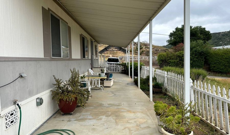 25484 Lake Wohlford T-11, Escondido, CA 92027 - 3 Beds, 2 Bath