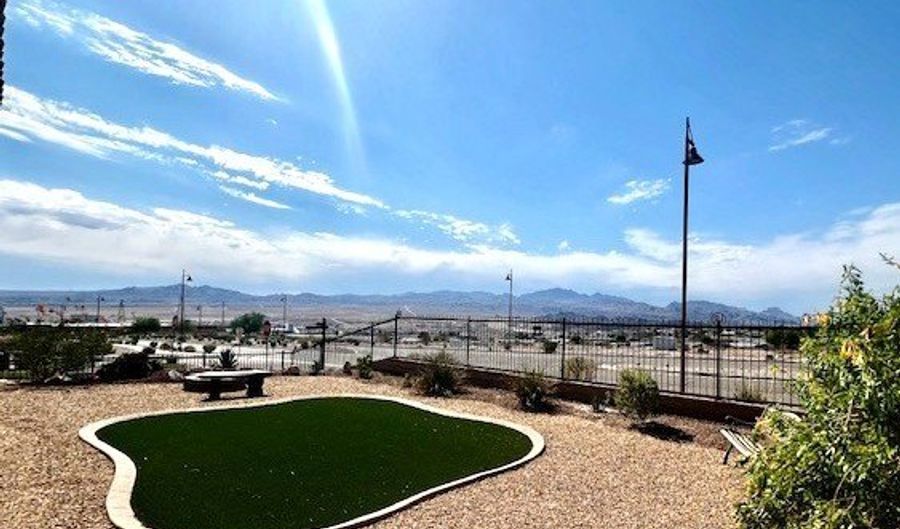 2661 Steamship Dr, Bullhead City, AZ 86429 - 3 Beds, 2 Bath