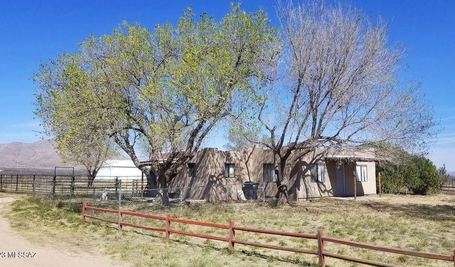 1203 N Cochise Stronghold Rd, Cochise, AZ 85606 - 2 Beds, 1 Bath