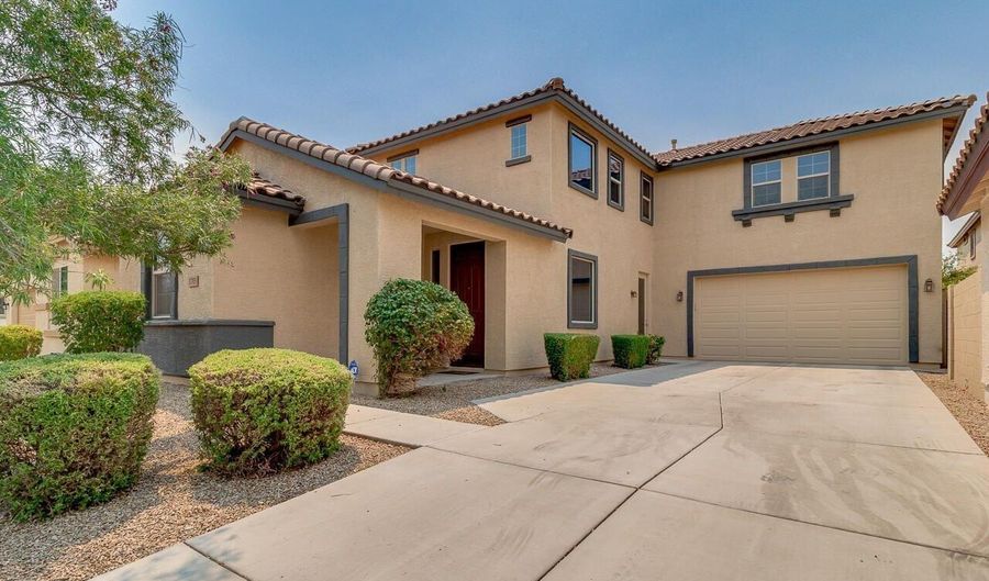1705 W PELICAN Dr, Chandler, AZ 85286 - 4 Beds, 3 Bath