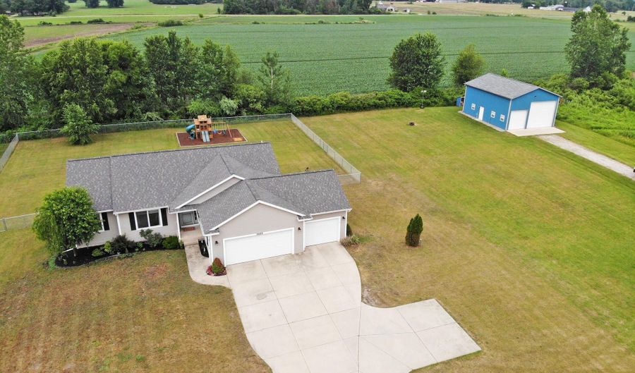 5895 Fillmore St, Allendale, MI 49401 - 4 Beds, 3 Bath