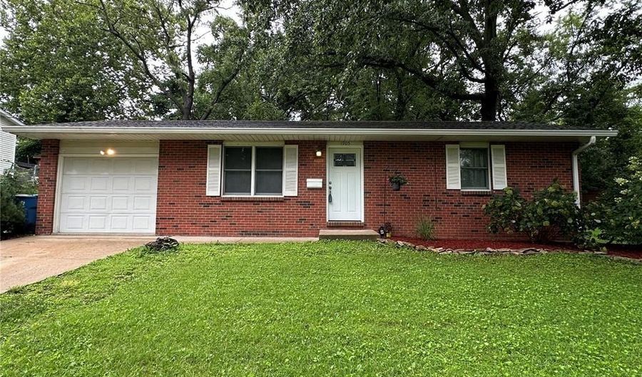 1905 Terrace Dr, Alton, IL 62002 - 2 Beds, 1 Bath