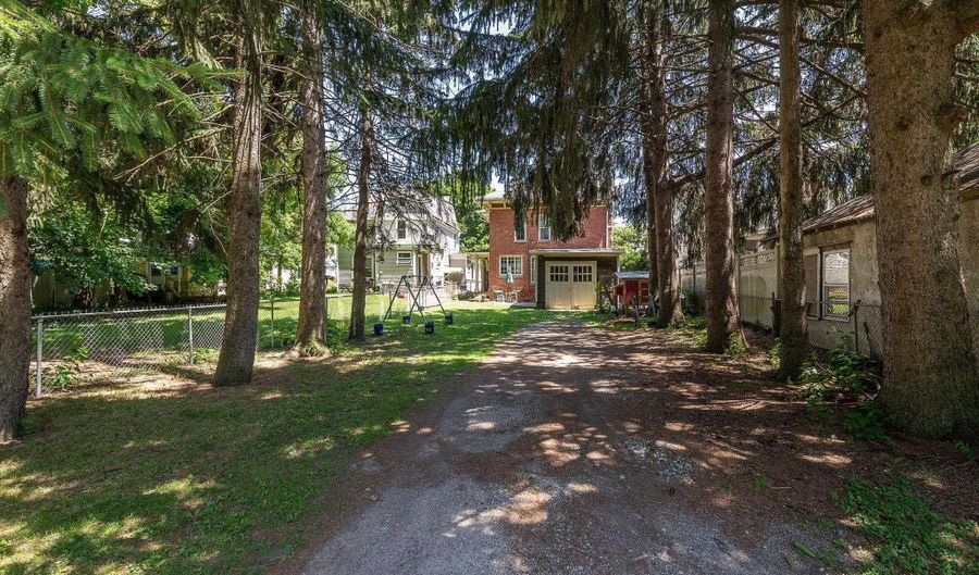 506 S Main, Adrian, MI 49221 - 4 Beds, 2 Bath