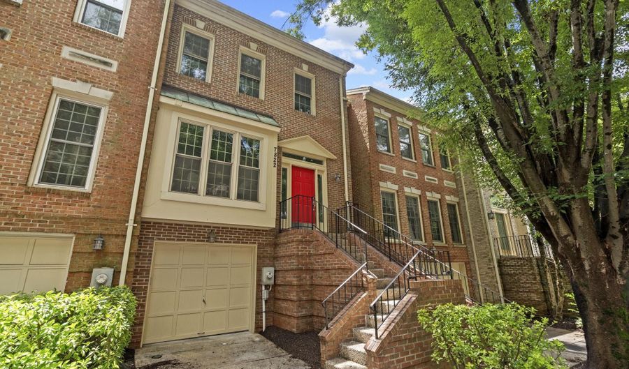 7822 ORACLE Pl, Potomac, MD 20854 - 3 Beds, 4 Bath