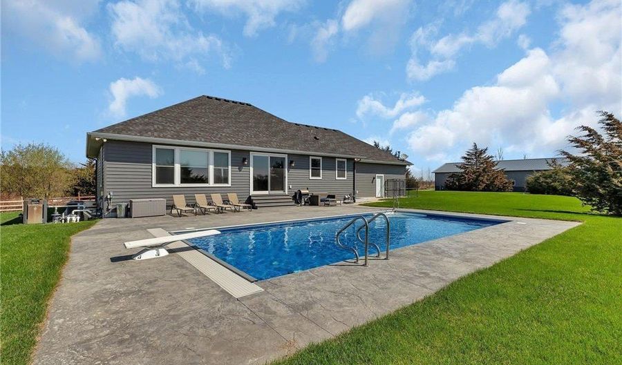 8619 State Highway 55 NW, Annandale, MN 55302 - 4 Beds, 3 Bath