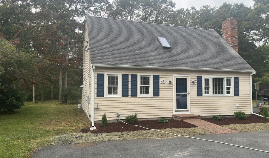 49 Burnham St, Barnstable, MA 02630 - 3 Beds, 2 Bath
