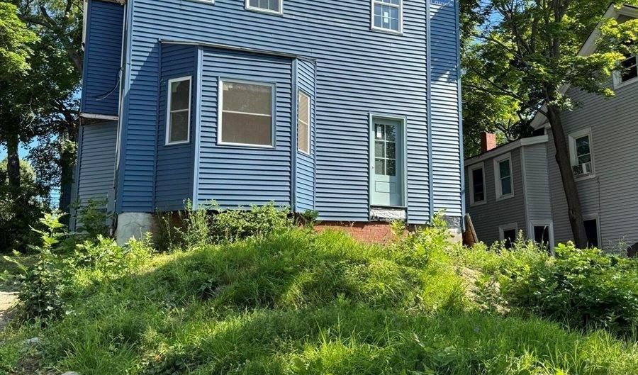 64 Jefferson St, Bangor, ME 04401 - 5 Beds, 2 Bath