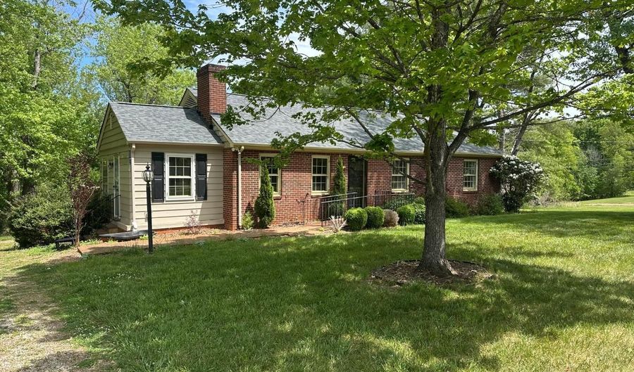 338 Fletchers Level Rd, Amherst, VA 24521 - 3 Beds, 3 Bath