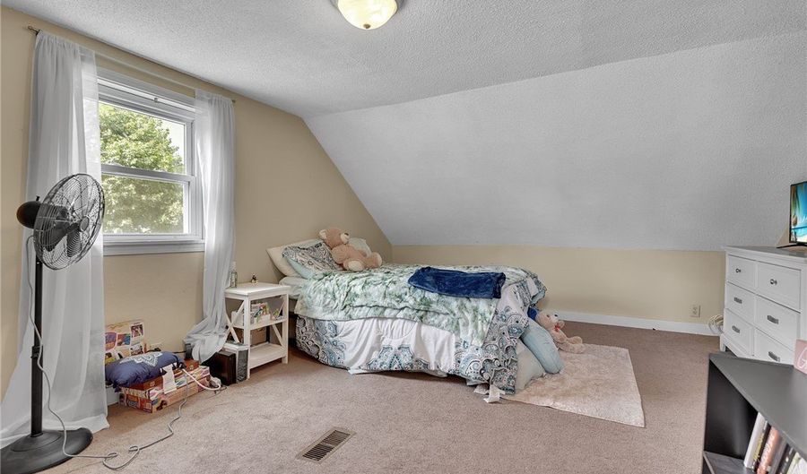353 W Park St, Albion, NY 14411 - 4 Beds, 2 Bath