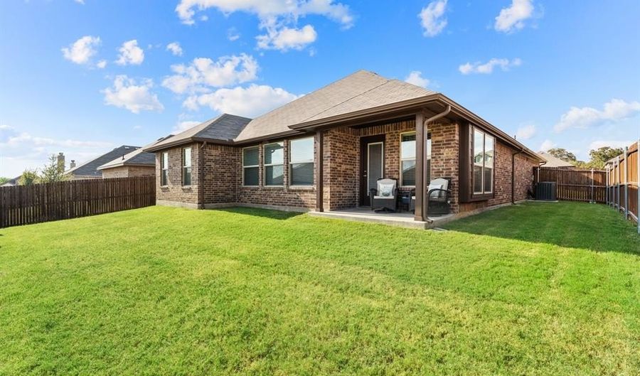 105 Vickie Dr, Keene, TX 76059 - 3 Beds, 2 Bath
