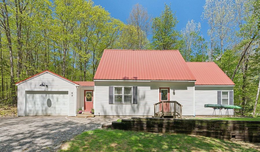 65 Lone Indian Trl, Augusta, ME 04330 - 3 Beds, 2 Bath