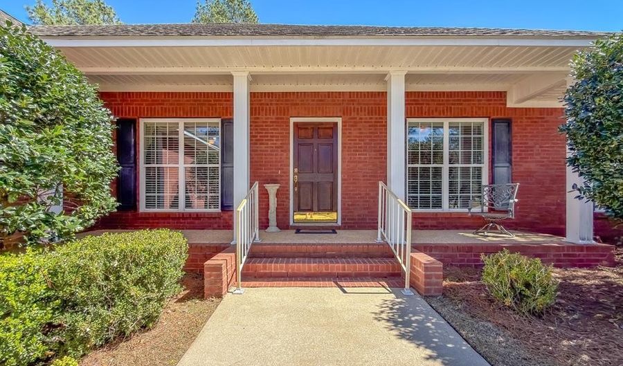 1030 Meadow Rdg, Bainbridge, GA 39819 - 3 Beds, 3 Bath