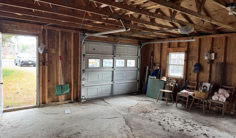 138 Spring Rd, Augusta, ME 04330 - 2 Beds, 1 Bath