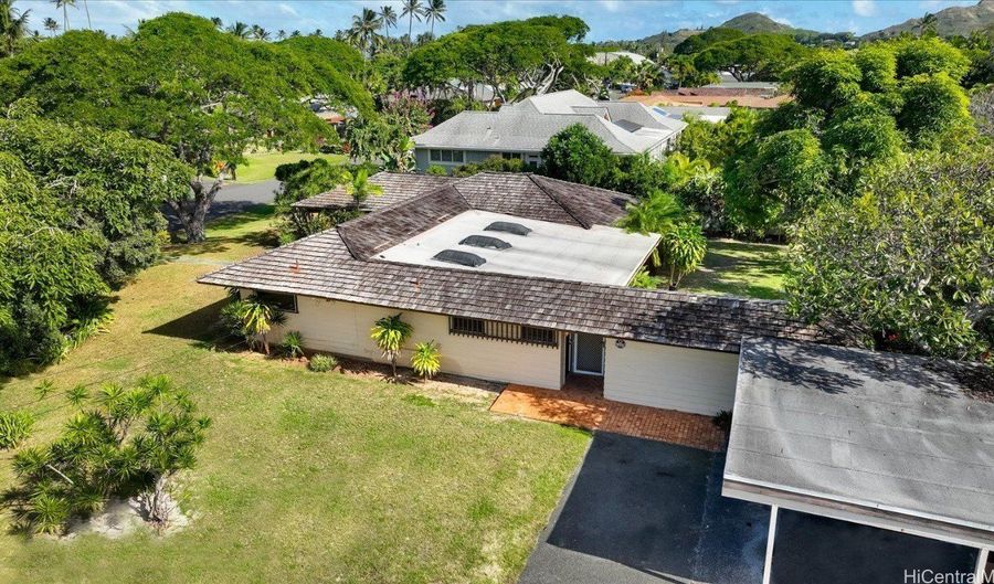 137 Kuuala St, Kailua, HI 96734 - 4 Beds, 2 Bath