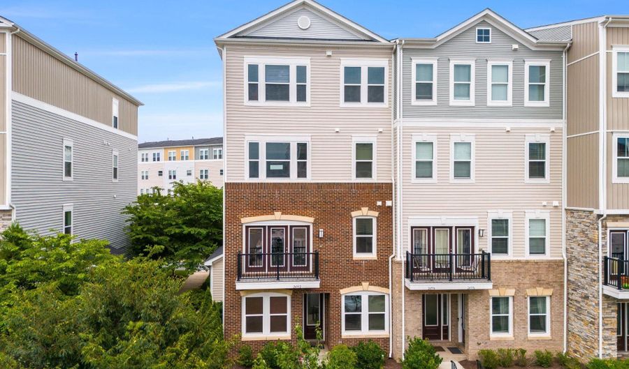 24592 ROSEBAY Ter, Aldie, VA 20105 - 3 Beds, 3 Bath