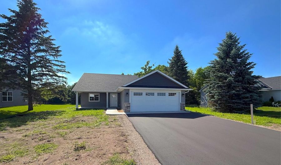 810 Morrison Ave, Annandale, MN 55302 - 2 Beds, 2 Bath
