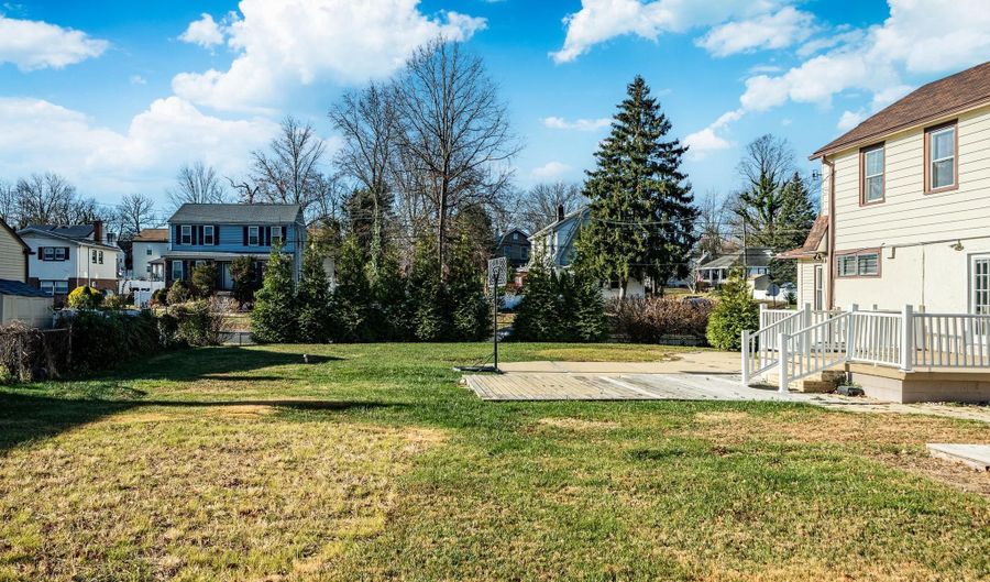 101 S GLENWOOD Ave, Aldan, PA 19018 - 3 Beds, 2 Bath