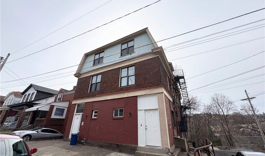 340 Rochelle St 4, Allentown, PA 15210 - 3 Beds, 1 Bath