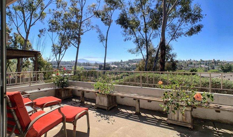 5430 BALTIMORE Dr 40, La Mesa, CA 91942 - 2 Beds, 1 Bath