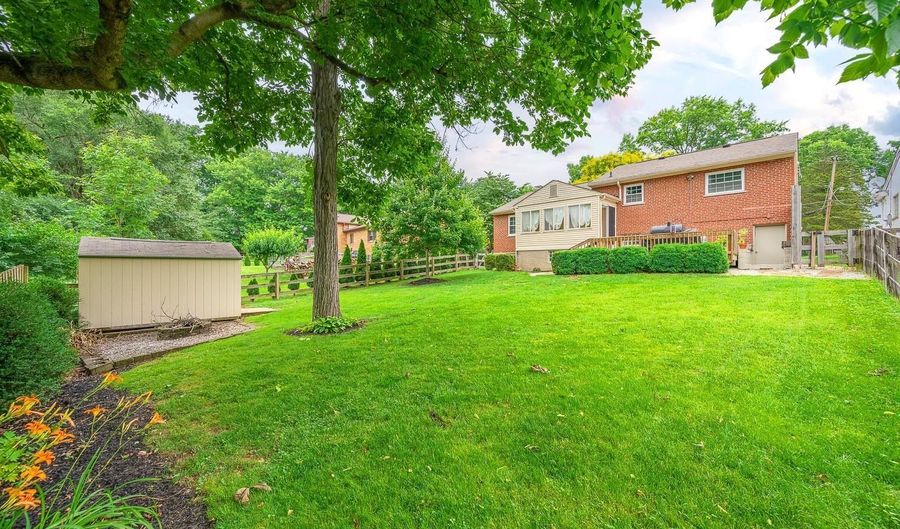 919 Rosetree Ln, Anderson Twp., OH 45230 - 3 Beds, 3 Bath