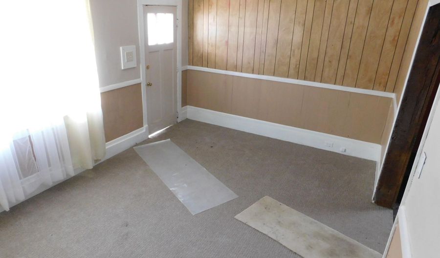 320 Crawford Ave, Altoona, PA 16602 - 3 Beds, 2 Bath