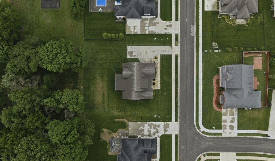 8691 Pebblestone Ln, Alvaton, KY 42122 - 4 Beds, 4 Bath
