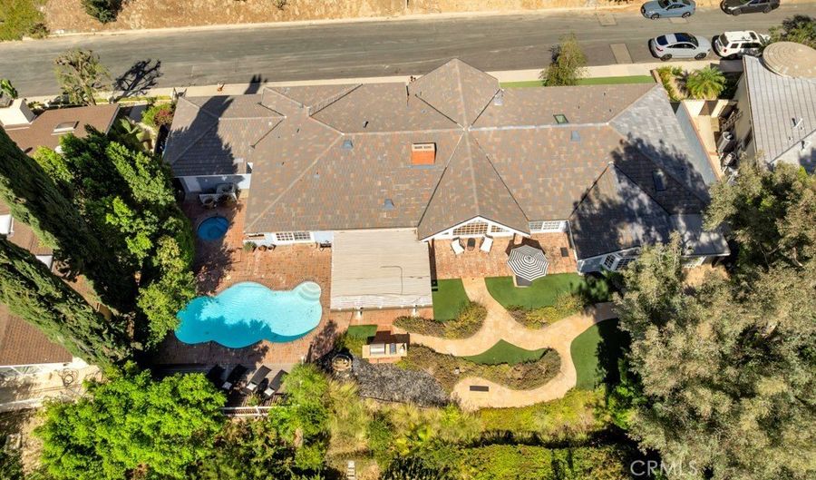 4423 Portico Pl, Encino, CA 91316 - 5 Beds, 5 Bath