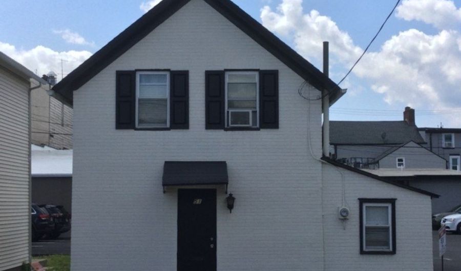 51 N Morris St, Andover, NJ 07801 - 2 Beds, 1 Bath