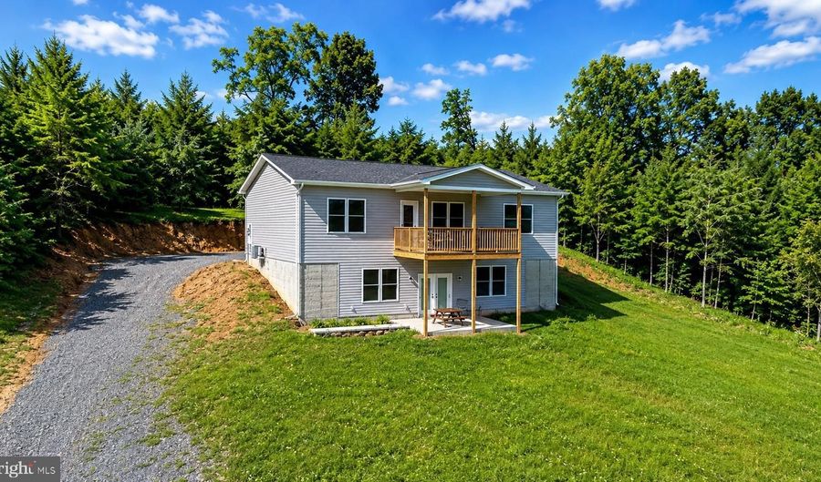 369 PASO FINO Dr, Augusta, WV 26704 - 3 Beds, 2 Bath