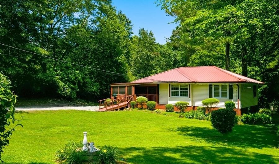 425 Brandywine Ct, Alpharetta, GA 30004 - 3 Beds, 2 Bath