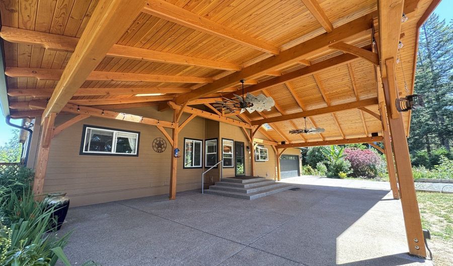 24211 S SCHUEBEL SCHOOL Rd, Beavercreek, OR 97004 - 4 Beds, 3 Bath