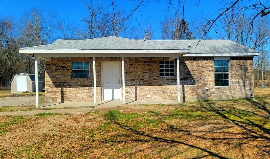 127 U.S. Highway 82, Annona, TX 75550 - 2 Beds, 1 Bath