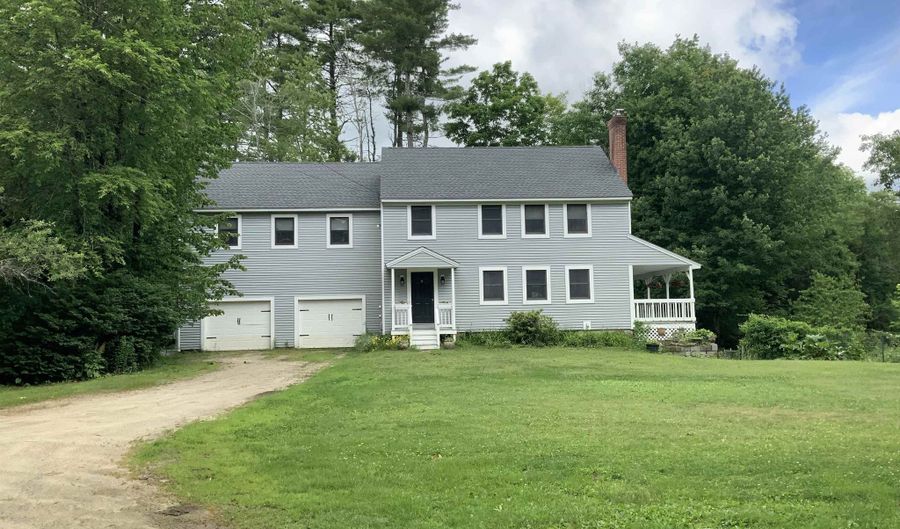 17 Prospect Mountain Rd, Alton, NH 03809 - 4 Beds, 4 Bath