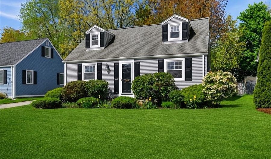 244 Williams St, Cumberland, RI 02864 - 4 Beds, 2 Bath