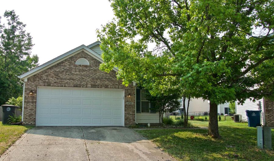 5757 Congressional Pl, Indianapolis, IN 46235 - 3 Beds, 2 Bath
